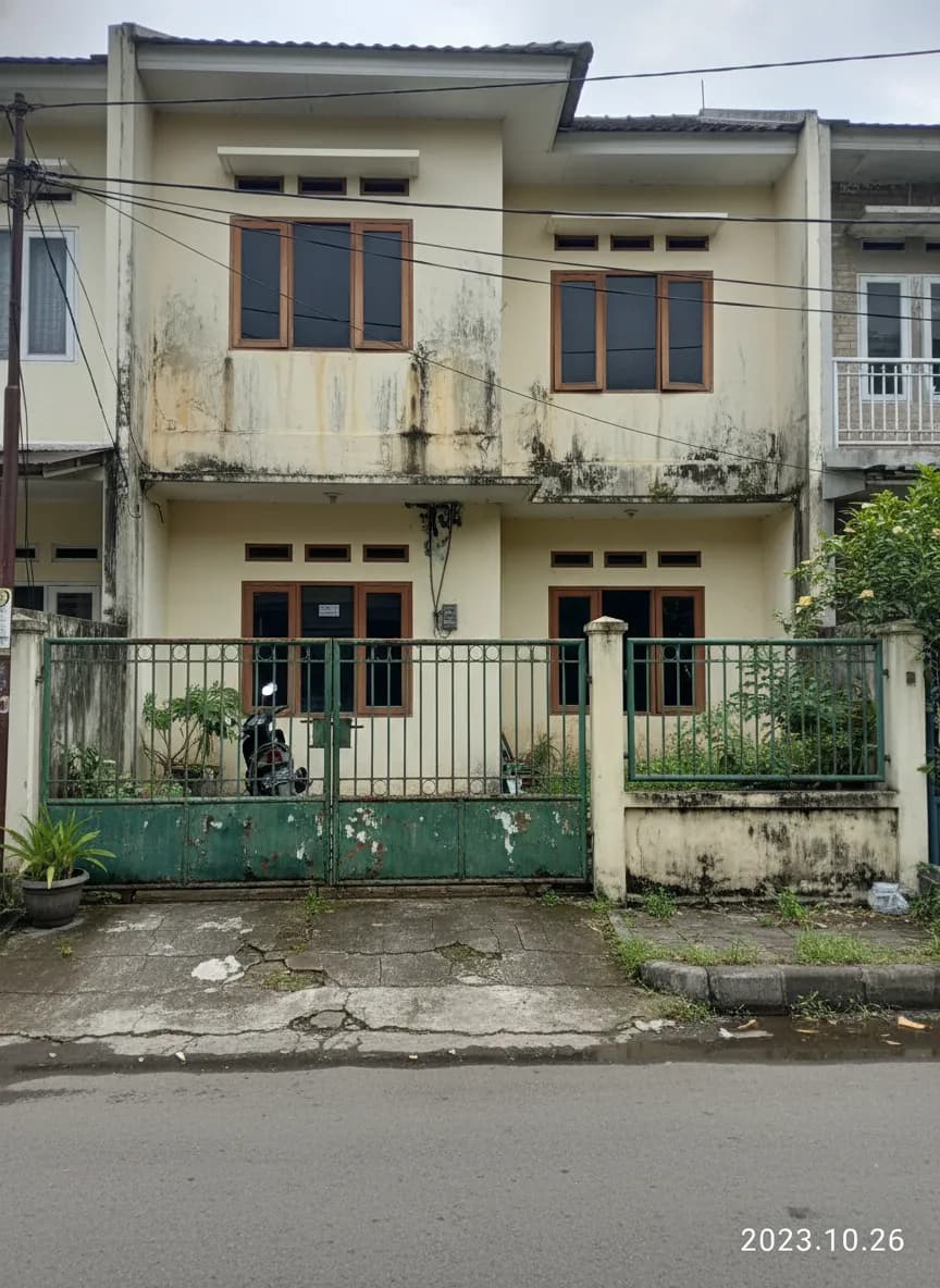 Dinding Eksterior - Jamur & Lumut - sebelum perbaikan